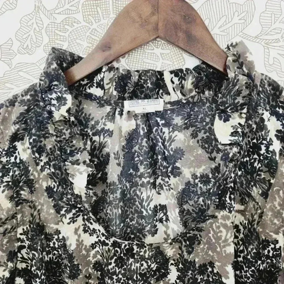 Converse One Star Chiffon Sleeveless Blouse XL‎ Scoop Neck Floral Printed - Picture 3 of 8